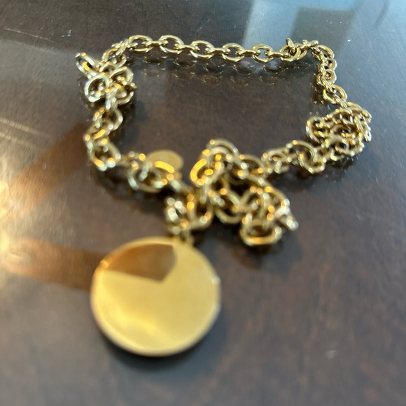 Gold tone coin pendant necklace with a round charm and chain - Picture 4 of 4